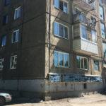 В Ачинске 7-летний мальчик выпал из окна общежития