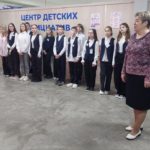 Общественники Ачинска вручили паспорта гражданина РФ «Первым» школьникам