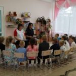 В Ачинске полицейские, общественники и работники Центра крови учат малышей поступать правильно
