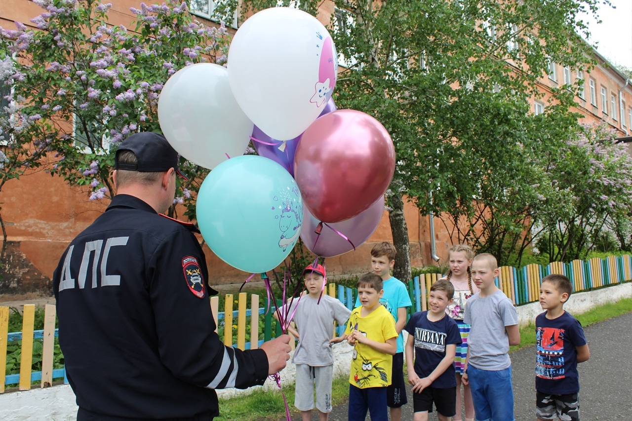 Праздник для подшефных ребятишек детского дома