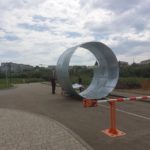 Подрядчик приступил к монтажу водопропускной трубы на спуске к набережной